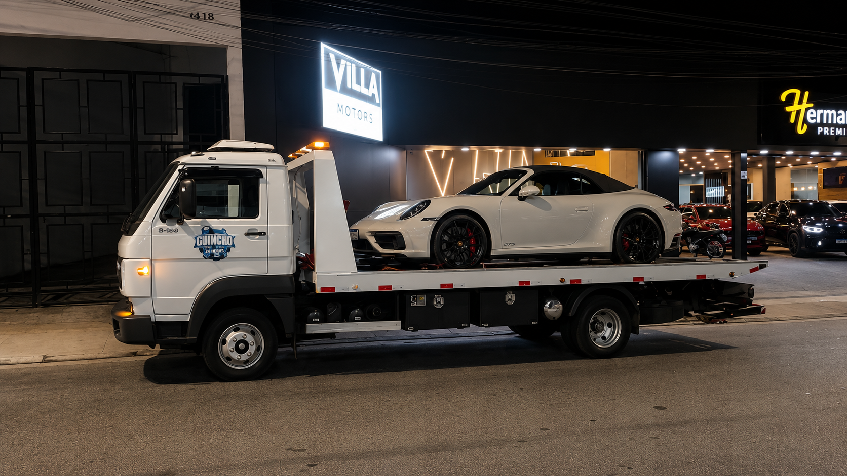 Guincho prancha transportando veículo em São Paulo com detalhes visíveis e iluminação premium